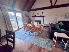 Building Photo - 2 A Cedar Dr