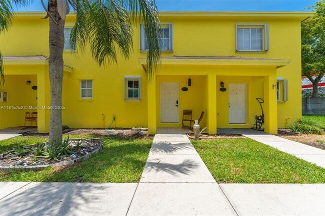 Foto del edificio - 19524 SW 103rd Ct