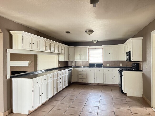 Building Photo - 4906 S County Rd 1200