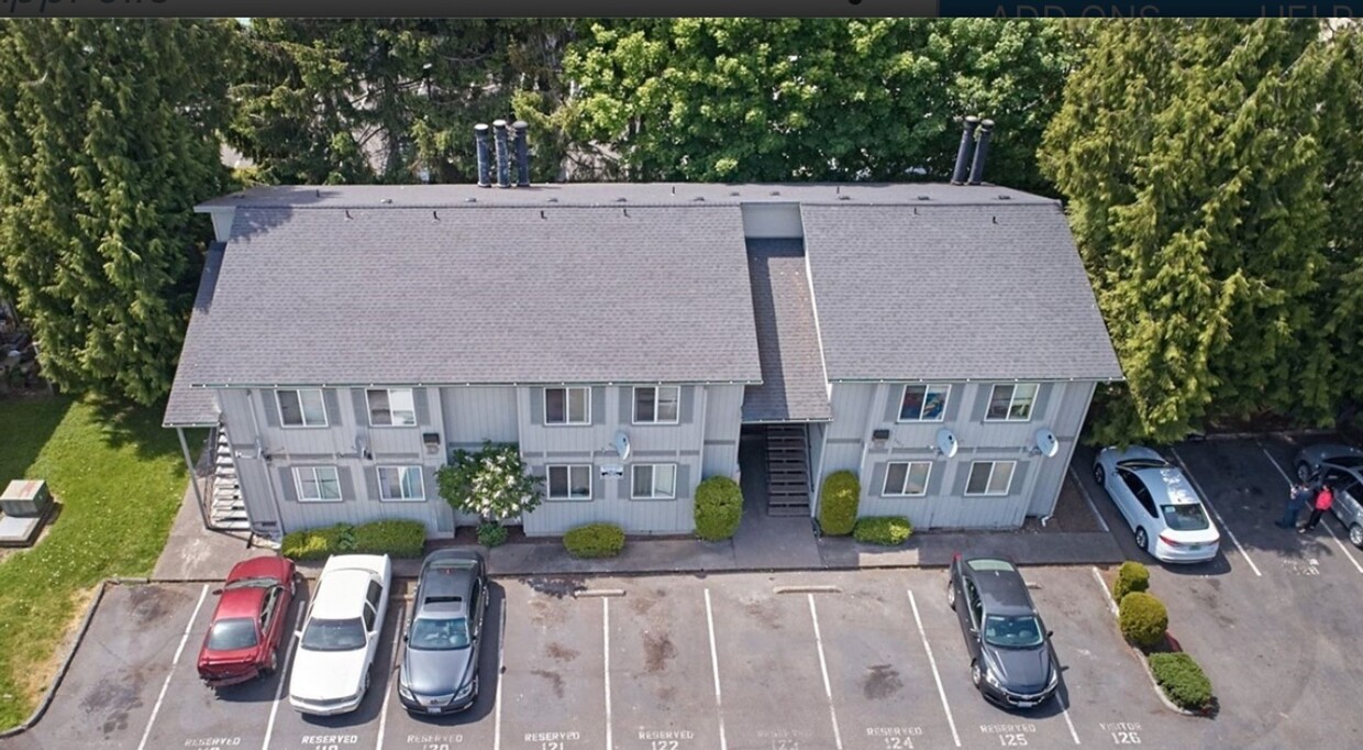 Foto principal - Fantastic Renovated 2-Bedroom Condo in Gre...