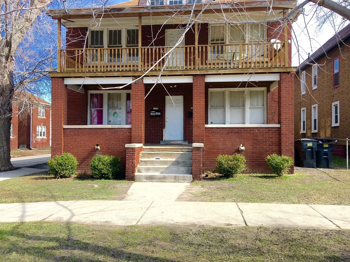 Foto principal - 1448 Campbell St