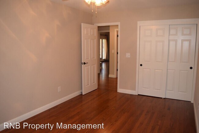 Building Photo - 3 br, 2 bath House - 1657 Stone Way