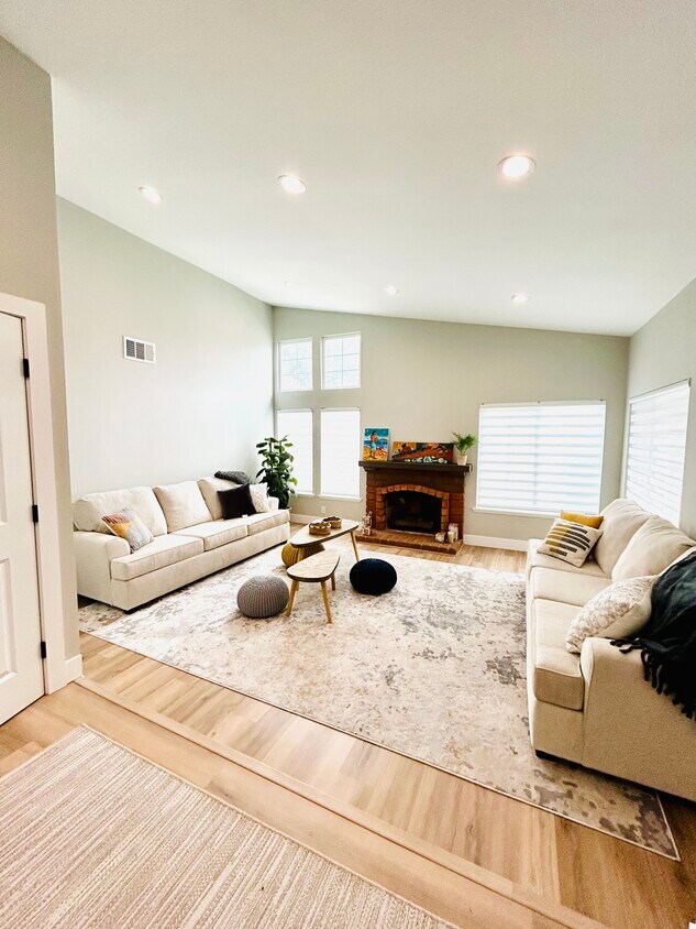 Foto principal - 25 Sundance Dr