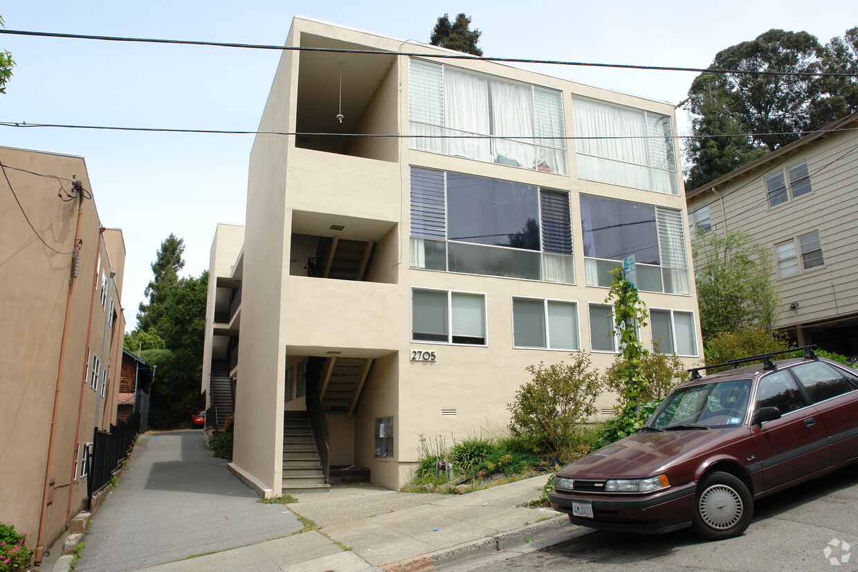 Primary Photo - 2705 Ridge Rd