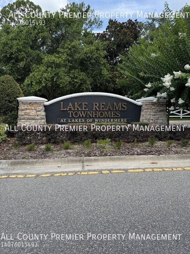 Building Photo - 13014 Langstaff Dr