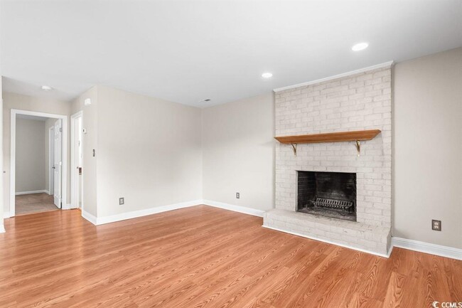 Building Photo - 6517 Valene Ct