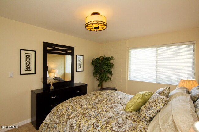 Foto del edificio - 7720 E Heatherbrae Ave