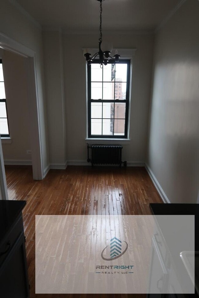 Foto del edificio - 426 W Briar Pl