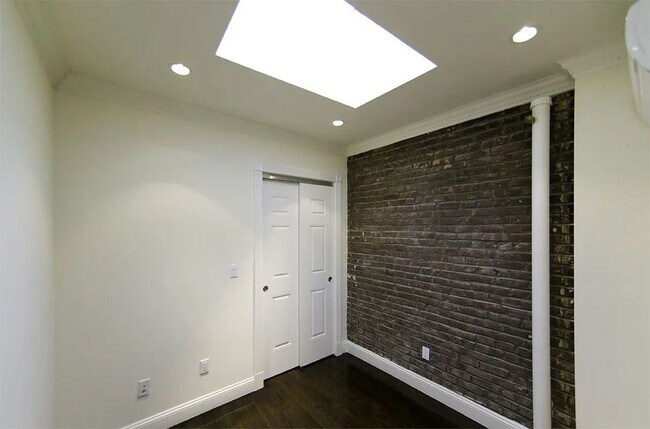 Foto del edificio - 39 East 1st Street