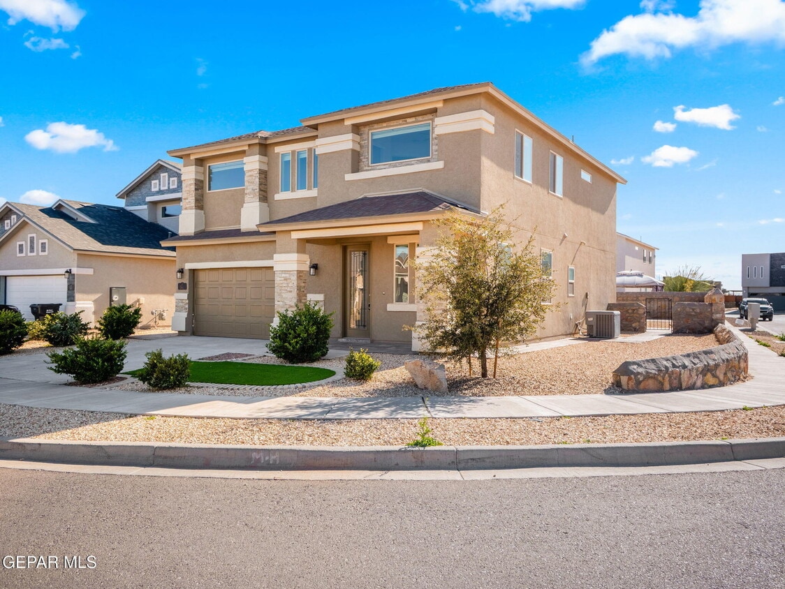 Foto principal - 561 Issa Circle