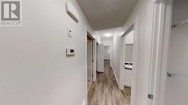 Photo du bâtiment - 9715 112 Ave