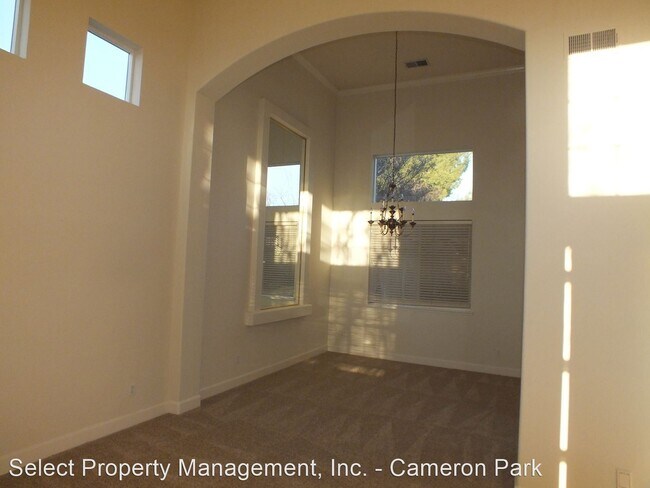 Building Photo - 4 br, 3 bath House - 5015 Estero Way