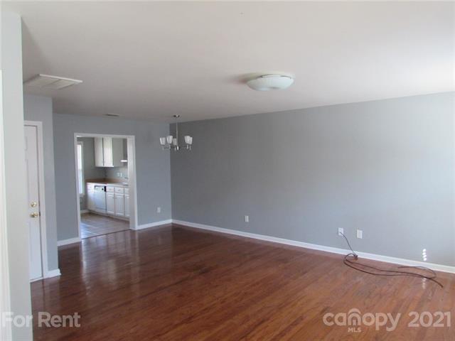 Building Photo - 17323 Villanova Rd