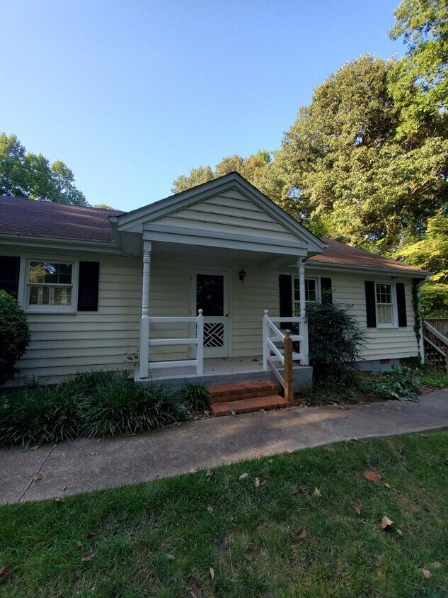 213 Clays Crossing Dr Forest, VA 24551 Alquileres en Forest, VA