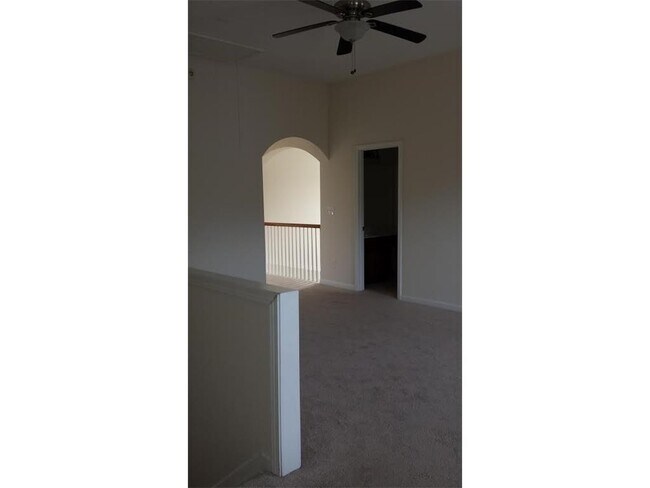 Building Photo - 410 Broadmore Sq