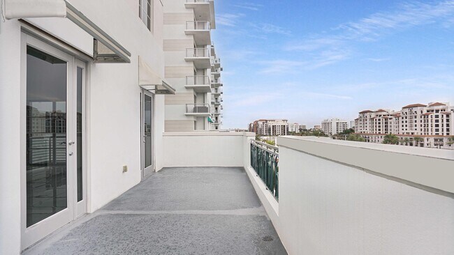 Building Photo - 155 E Boca Raton Rd