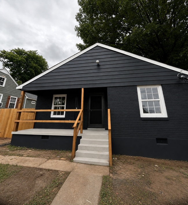 Building Photo - 854 Josephine St