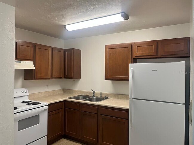 Foto del edificio - 5730 NW 25th Terrace