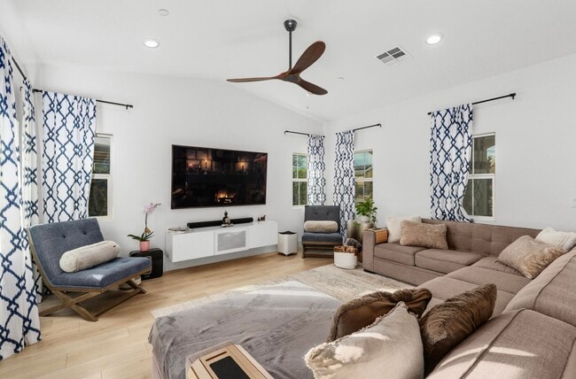 Foto del edificio - 67505 Rio Naches Rd