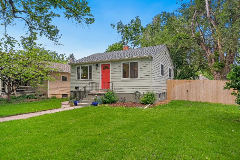 817.5 Mathews St Unit 1/2, Fort Collins, CO 80524 Room for Rent in