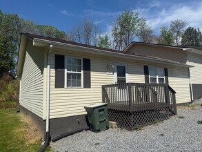 Building Photo - 1541 Southside Rd