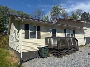Building Photo - 1541 Southside Rd