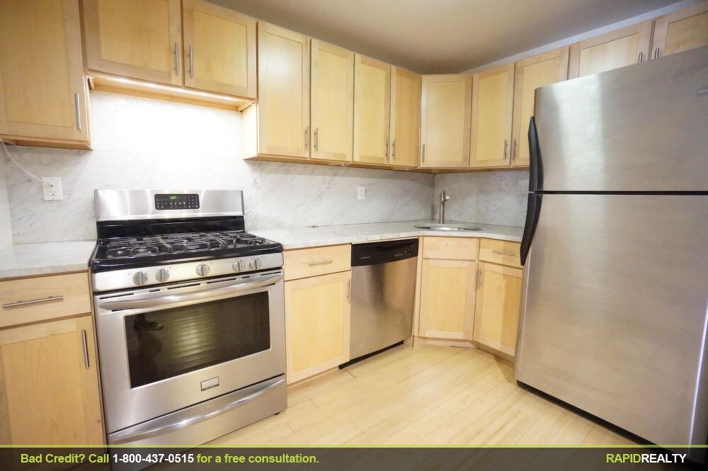Primary Photo - 1735 Caton Ave