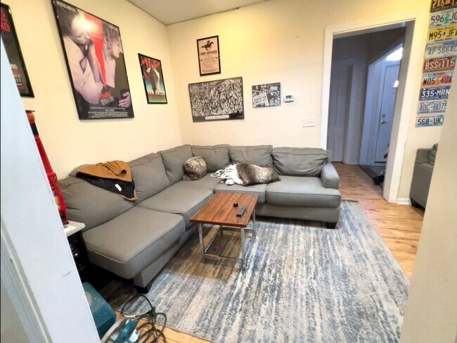 Foto del edificio - 3212 Winter St