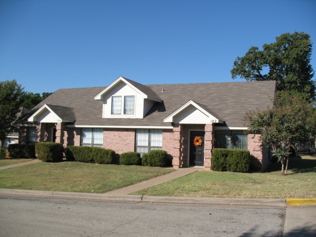Primary Photo - 102 Henson Ct
