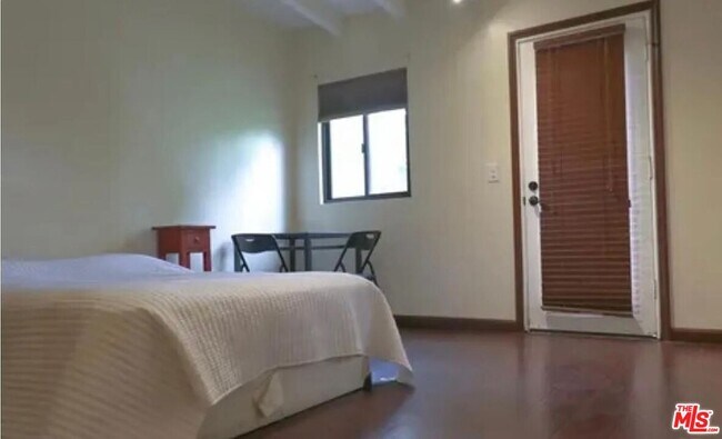 Foto del edificio - 245 S Thurston Ave