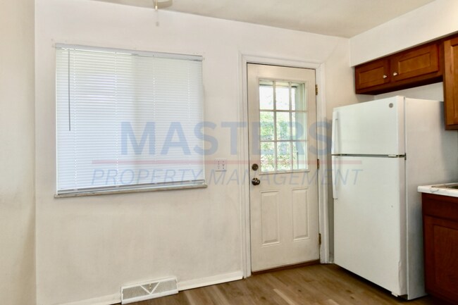Building Photo - 5765 Steffens Ave