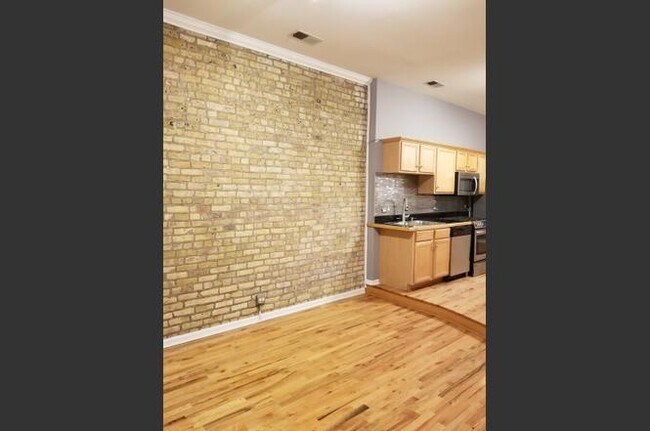Foto del edificio - 533 N Ashland Ave