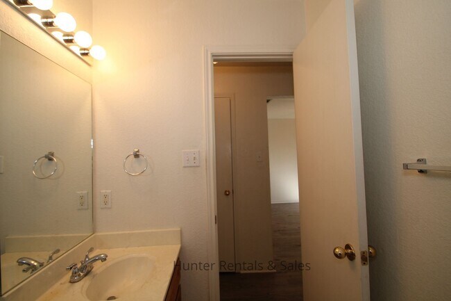 Foto del edificio - What's Not To Love?