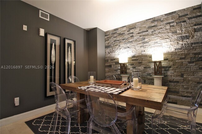 Foto del edificio - 2501 N Ocean Blvd