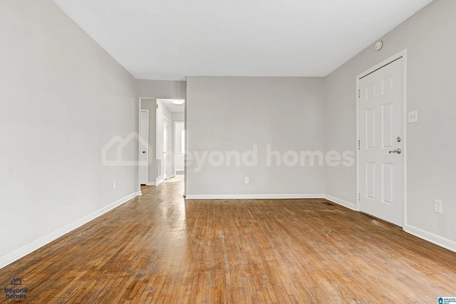 Building Photo - 4012 Hazelwood Rd