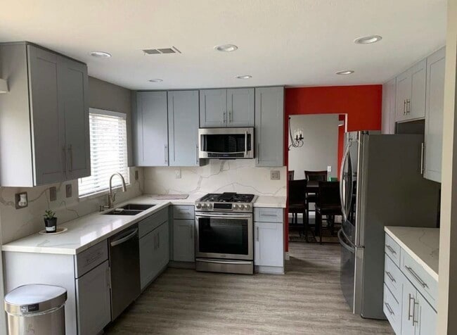 Building Photo - 45727 Kaastad Ct