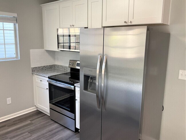 Building Photo - 3605 Dartford Dr