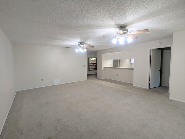 Building Photo - 2311 Beneva Terrace