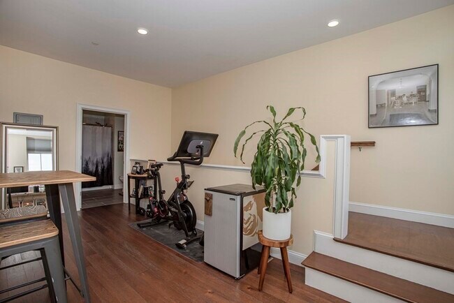 Foto del edificio - 171 W Broadway