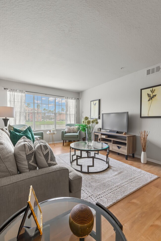 Element Luxury Apartments 4100 Arrow Ridge Pl Kissimmee, FL