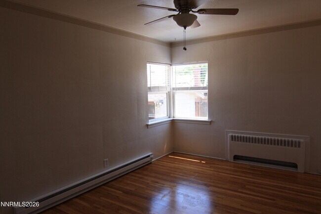 Foto del edificio - 1070 Kirman Ave