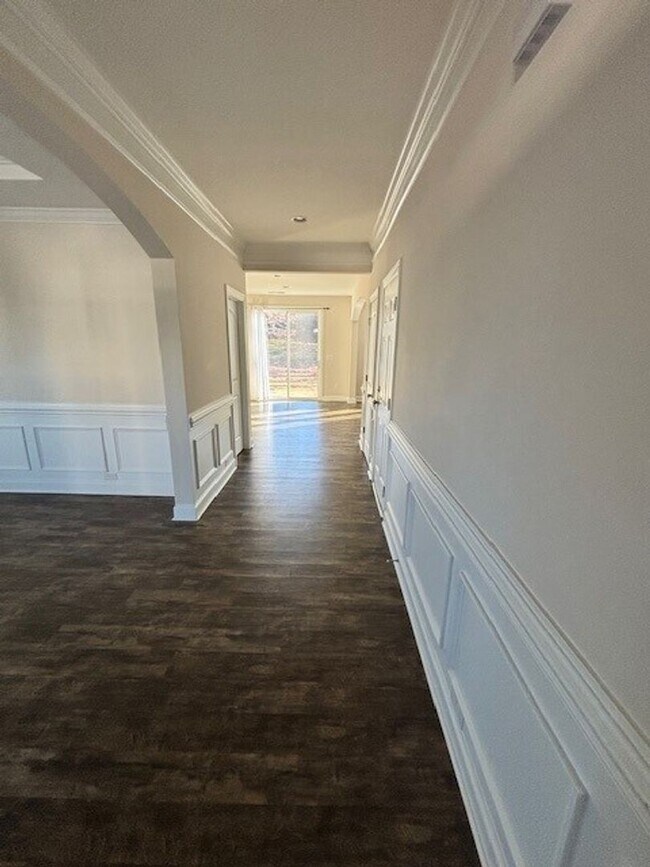 Foto del edificio - T.R. Lawing Realty Property