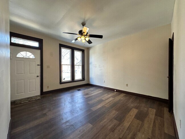 Foto del edificio - 3 Bedroom 1.5 Bath Row Home