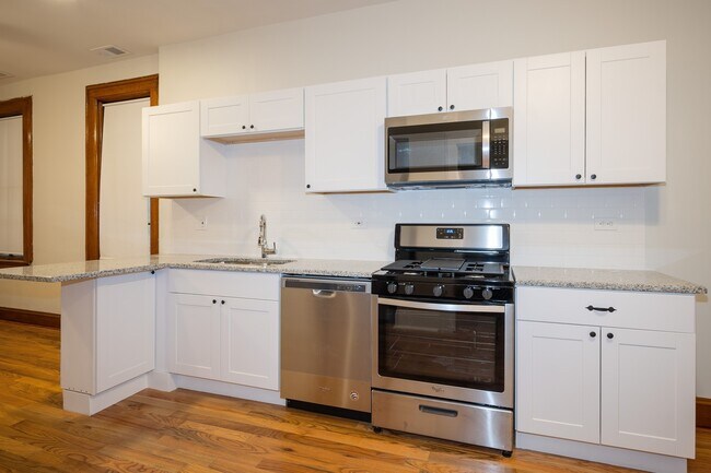 Foto del edificio - 2146 W 22nd Pl