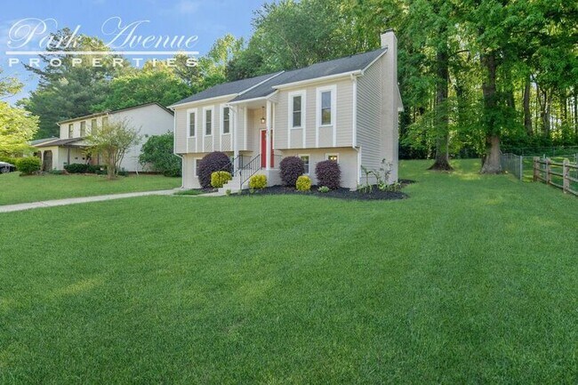 Building Photo - 1607 Teddington Dr