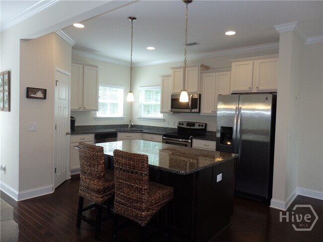 Foto del edificio - 397 Waverly Ln