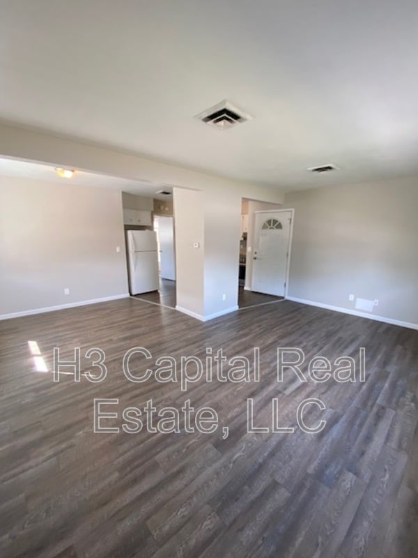 Building Photo - 417 Joseph Dr