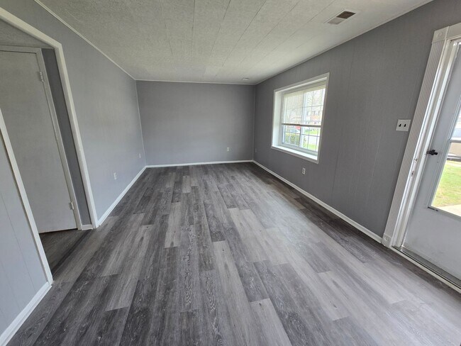 Foto del edificio - Spacious 4-Bedroom, 1.5-Bath Townhome in Battery Village – Havre de Grace, MD
