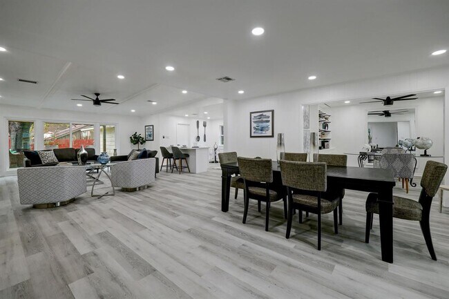 Building Photo - 5730 Cheena Dr