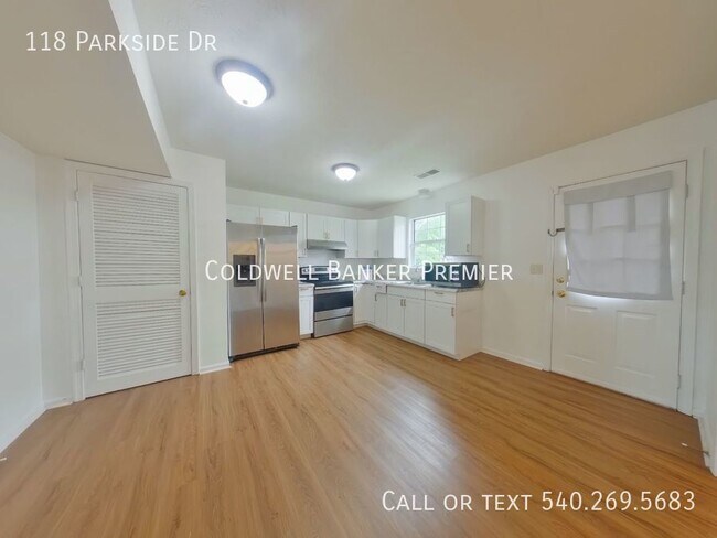 Foto del edificio - 118 Parkside Dr